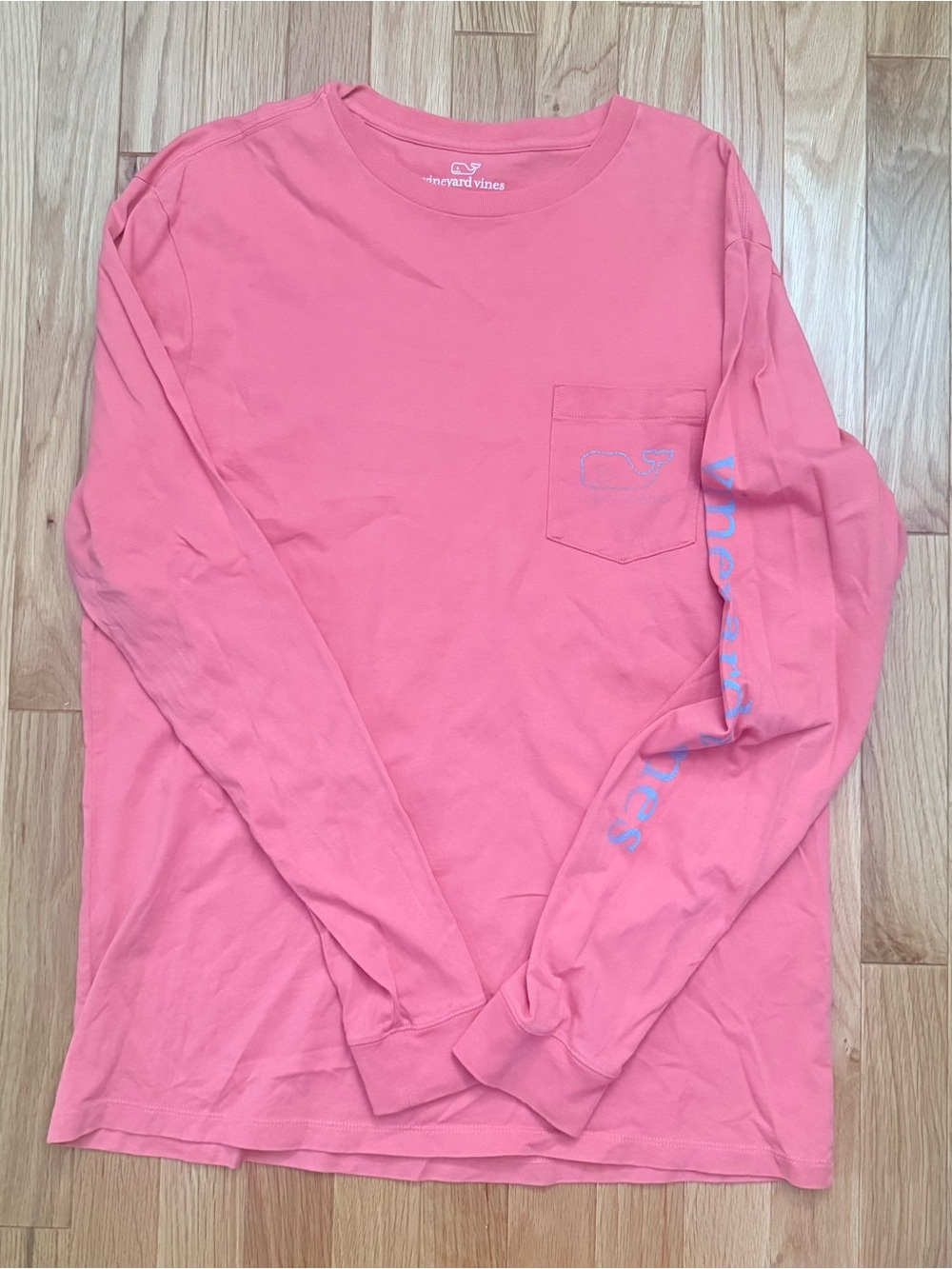 Like New! Vineyard Vines Men’s Long-Sleeve Pocket Tee in Coral Pink